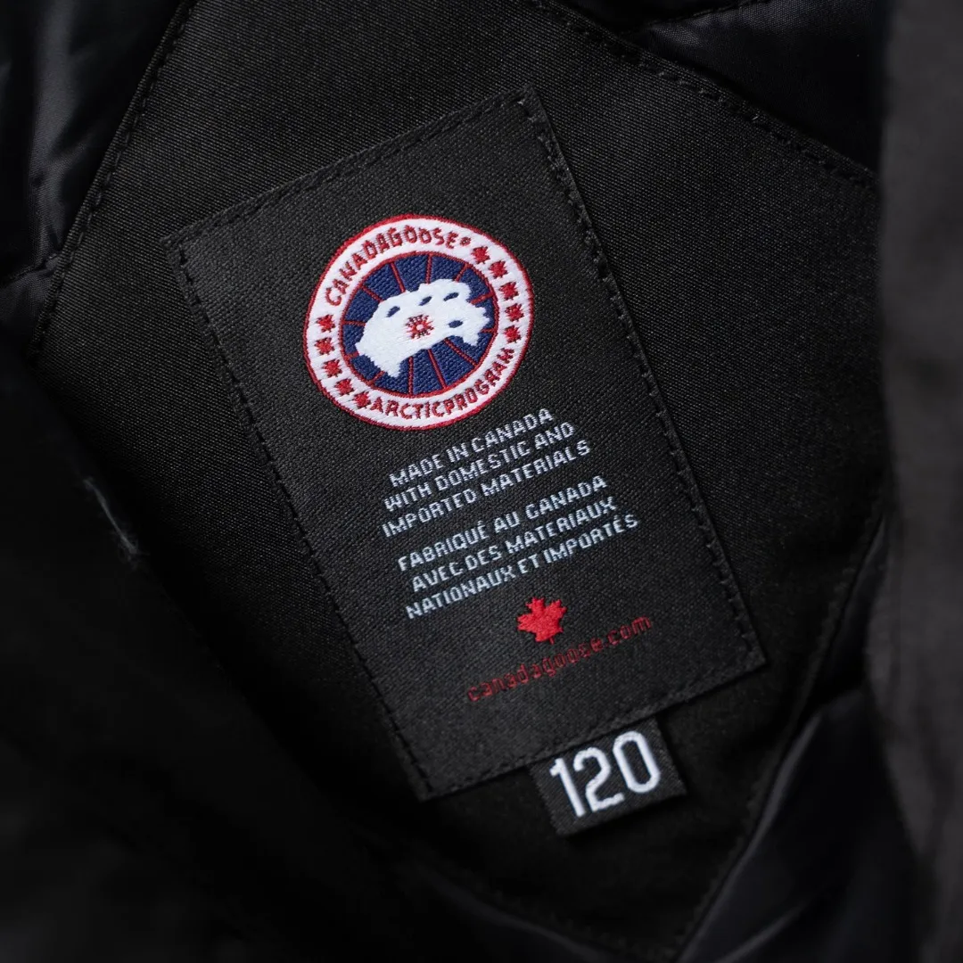 P660 CANADA GOOSE丨Canada Goose C08 children's clothing, children's hooded down jacket Color: Black Size: 110-160